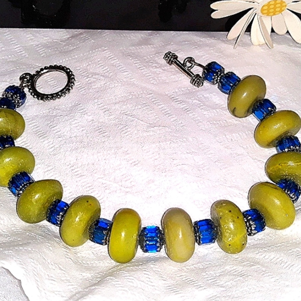Unique Handmade Bracelet Green stone Euro beads blue Crystal spacer beads NEW
